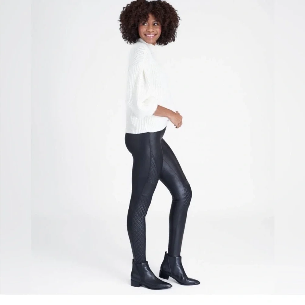 Spanx Faux Leather Quilted Legging in Very Black- Size Large